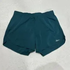 スポーツウェア　ショートパンツ　Reebok