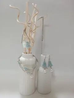 水色ビーズ ツリー型ピアスとネックレスセット