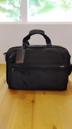 【美品】TUMI 26141D2 エクスパンダブル ビジネスバッグ 黒 TUMI（トゥミ） ブリーフケース メンズ ブラック 26141D2 ALPHA2