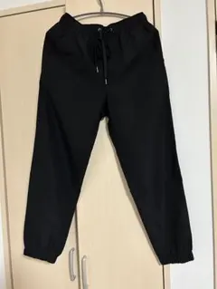 GU イージーアンクルパンツ　ブラック