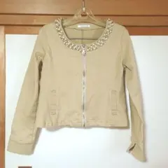 デニムジャケット☆Mサイズ　襟もとビーズ付き
