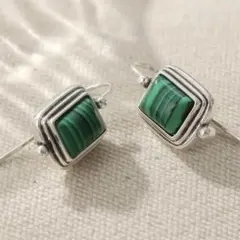 ヴィンテージ　グリーン　ピアス　ボヘミアン　エキゾチック　男女兼用　レトロ　緑