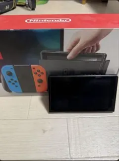 Nintendo Switch 本体 ジョイコン 一式 ＋ キャリーケース付き - メルカリ
