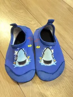 キッズ用水遊びシューズ ウォーターシューズ マリンシューズ サメ柄 ブルー