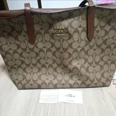 7日まで出品！大幅値下げ！【COACH】モノグラム トートバッグ ブラウン✨のサムネイル