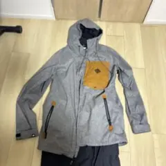 Volcom ThermoLite グレー スキーウェアー Lサイズ Volcom ThermoLite グレー スキーウェアー Lサイズ - メルカリ
