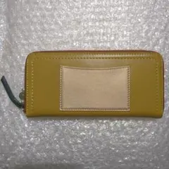 新品未使用 小さめラウンドファスナー長財布 percheのサムネイル