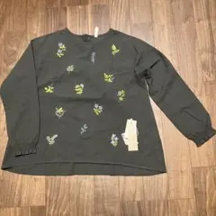 刺繍入りダークグレーブラウス M-L