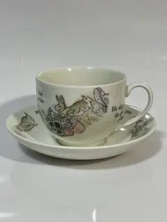 ウエッジウッド　ピーターラビットのカップ&ソーサーセット