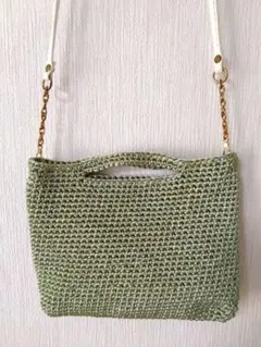 ショルダーバッグ グリーン 光沢 キラキラ チェーンストラップ