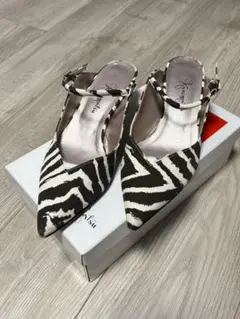 【銀座かねまつ】ゼブラ柄ポインテッドトゥ　ミュール/ヒール