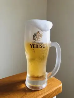 食品サンプル ビール 溢れる泡!エビス 水滴付き