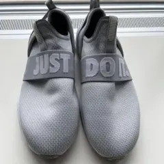 美品!NIKE ナイキスリッポン24.5センチ