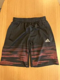 【adidas】半ズボン