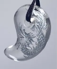 天然パワーストーン 可愛い白水晶勾玉龍彫気運上昇御守りペンダントネックレス