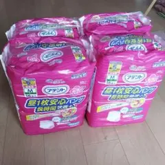 アテント 昼1枚安心パンツ 長時間快適プラス 女性用 Mサイズ 16枚×4のサムネイル