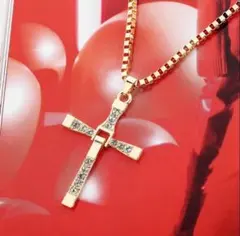 【新品】クロスネックレス　ゴールド　金　高級感　高見え　男女兼用　ユニセックス
