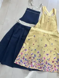 アフタヌーンティー　黄色と　紺色　のエプロン ２枚