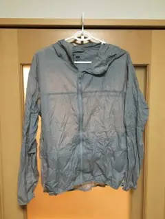 UNIQLOウインドブレーカー　Mサイズ