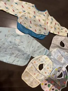 子供用お食事エプロン　スタイ　恐竜　車　バースデー　美品　おまけ付