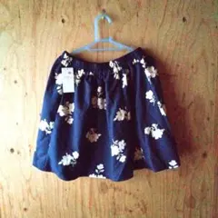 アースミュージック＆エコロジーフラワーフレアスカート★Sサイズ★新品未使用