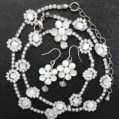 ピアス チョーカーネックレスのセット  ビーズ製