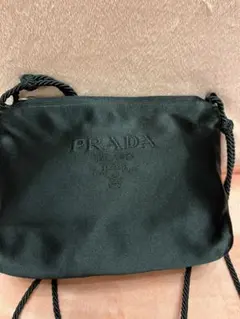 PRADA　プラダ　斜め掛け　バッグ