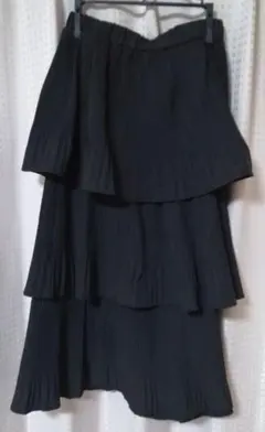 美品 フリル ティアードスカート プリーツ風 Mサイズ 黒