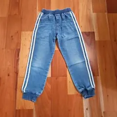 Item thumbnail for item 7414bc45-d711-4f70-b9f5-a946933afd0c