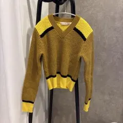 ユニクロMARNI Vネックニットセーター
