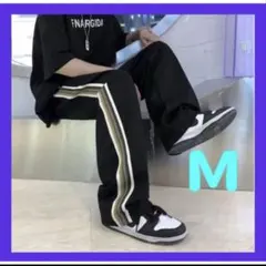 ストライプデザイン ブラック ワイドパンツ Mサイズ
