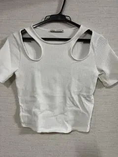 ZARA ホワイト カットアウトTシャツ Sサイズ