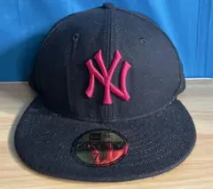 New Era 59FIFTY ブラック/ピンク キャップ 7 1/4