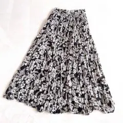 アーバンリサーチ　花柄　プリーツ　ロングスカート　黒白