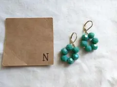 ガラスビーズサークルピアス　グリーン　着画あり　イヤリング　ハンドメイドピアス