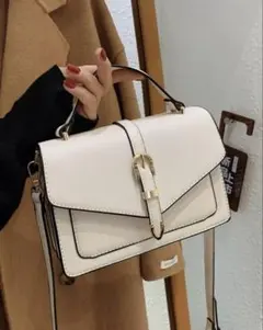 SHEIN ホワイト フラップ式 ショルダーバッグ