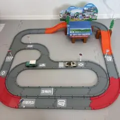 トミカタウン道路セット　トミカ付きのサムネイル