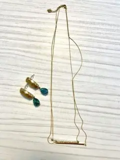 ゴールド ペンダントネックレスとイヤリングセット