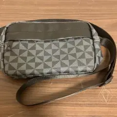 ショルダーバック