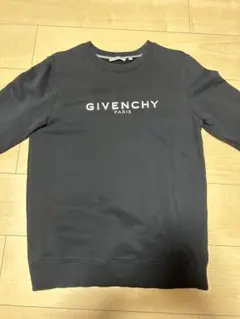 GIVENCHY トレーナーのサムネイル