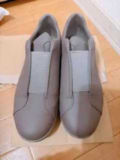 グレー スリッポン 25.0 EE