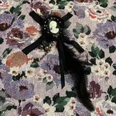 カメオ風黒ブローチ・ヴィンテージ風
