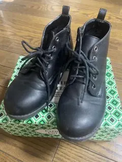 Catherine Cottageブラックブーツ サイズ21cm