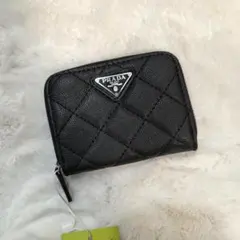 美品 PRADA キルティング コインケース ブラック h1