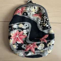 和風がま口ポーチ 黒地 もみじ柄