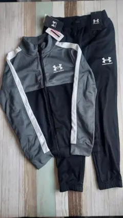 ジュニアUNDER ARMOUR ジャージ上下セット150cm