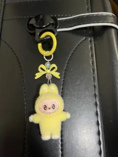 ラブブ Labubu キーホルダー 大人気 黄色 即発送