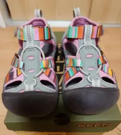 KEEN キッズサンダル　18cm