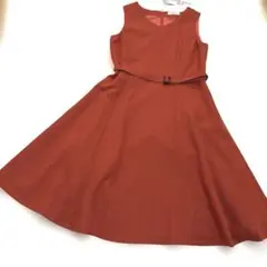 【NATURAL BEAUTY BASIC 】ひざ丈ワンピース 赤　Mサイズのサムネイル