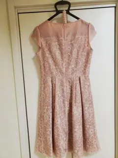 ピンクレースパーティードレス